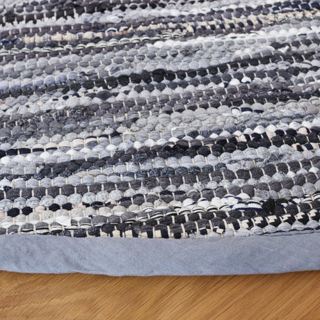 Safavieh Rag Rug 6'-0" x 6'-0" Rug in Grey