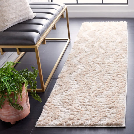 Safavieh Norway 2'-2" x 8'-0" Rug in Beige / Ivory