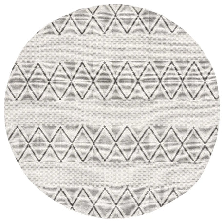 Safavieh Marbella 6'-0" x 6'-0" Rug in Ivory / Black
