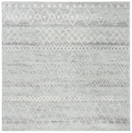Safavieh Madison 700 6'-7" x 6'-7" Rug in Silver / Ivory