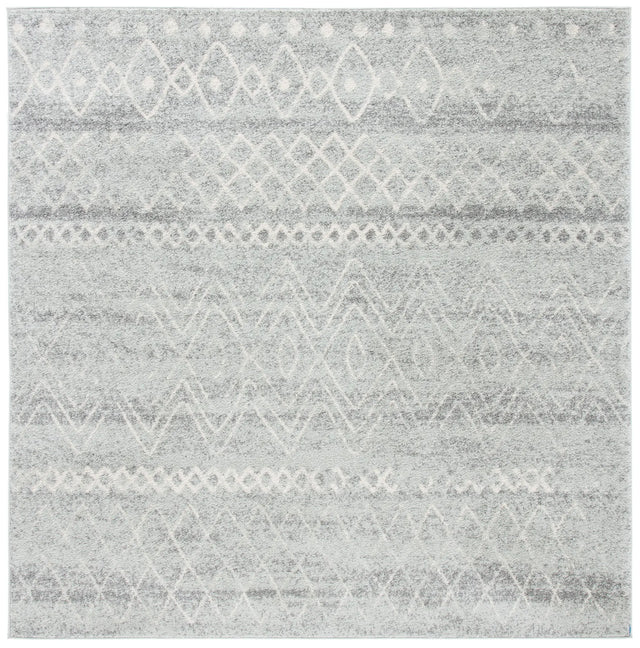 Safavieh Madison 700 6'-7" x 6'-7" Rug in Silver / Ivory