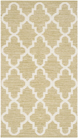 Safavieh Montauk 2'-6" x 4'-0" Rug in Green / Ivory