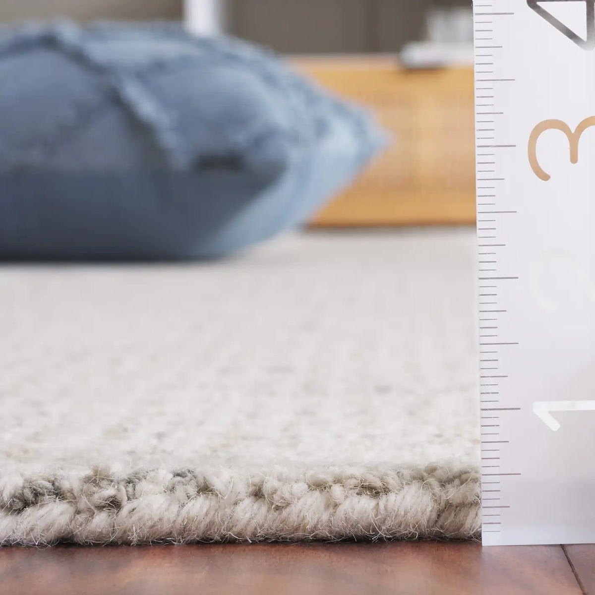 Safavieh Martha Stewart 4'-0" x 6'-0" Rug in Light Grey / Ivory