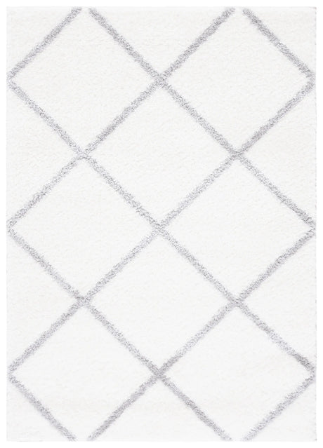 Safavieh Tahoe Shag 4'-0" x 6'-0" Rug in White / Grey