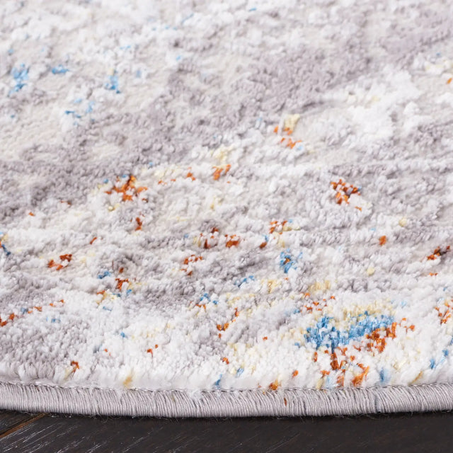 Safavieh Amelia 6'-7" x 6'-7" Rug in Grey / Light Grey