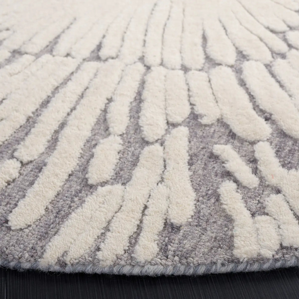 Safavieh Metro 6'-0" x 6'-0" Rug in Grey / Ivory