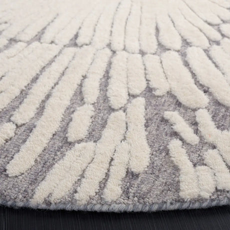 Safavieh Metro 6'-0" x 6'-0" Rug in Grey / Ivory