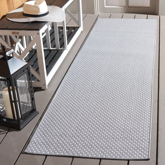 Safavieh Terrace 800 2'-3" x 8'-0" Rug in Grey / Ivory