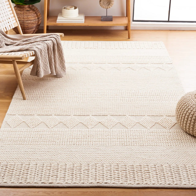 Safavieh Natura 4'-0" x 6'-0" Rug in Ivory