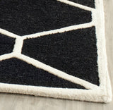 Safavieh Cambridge 4'-0" x 6'-0" Rug in Black / Ivory
