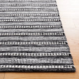 Safavieh Kilim 4'-0" x 6'-0" Rug in Black / Ivory