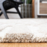 Safavieh Cambridge 4'-0" x 6'-0" Rug in Beige / Grey