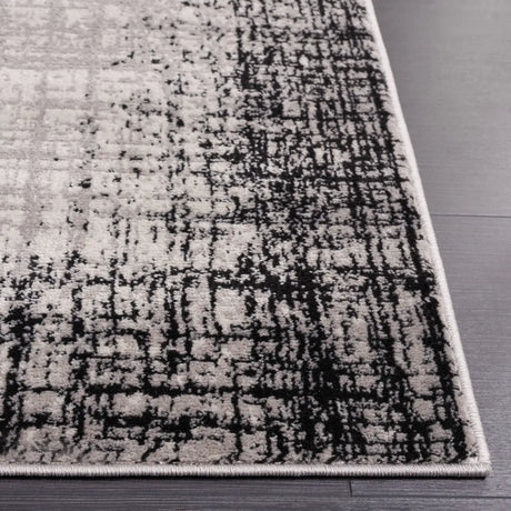 Safavieh Skyler 4'-0" x 6'-0" Rug in Ivory Grey / Black