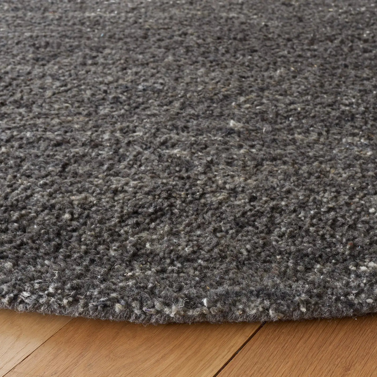 Safavieh Himalaya 7'-0" x 7'-0" Rug in Grey