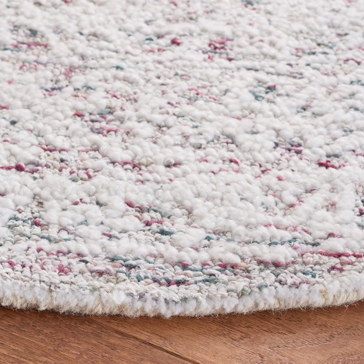 Safavieh Metro 6'-0" x 6'-0" Rug in Ivory / Red
