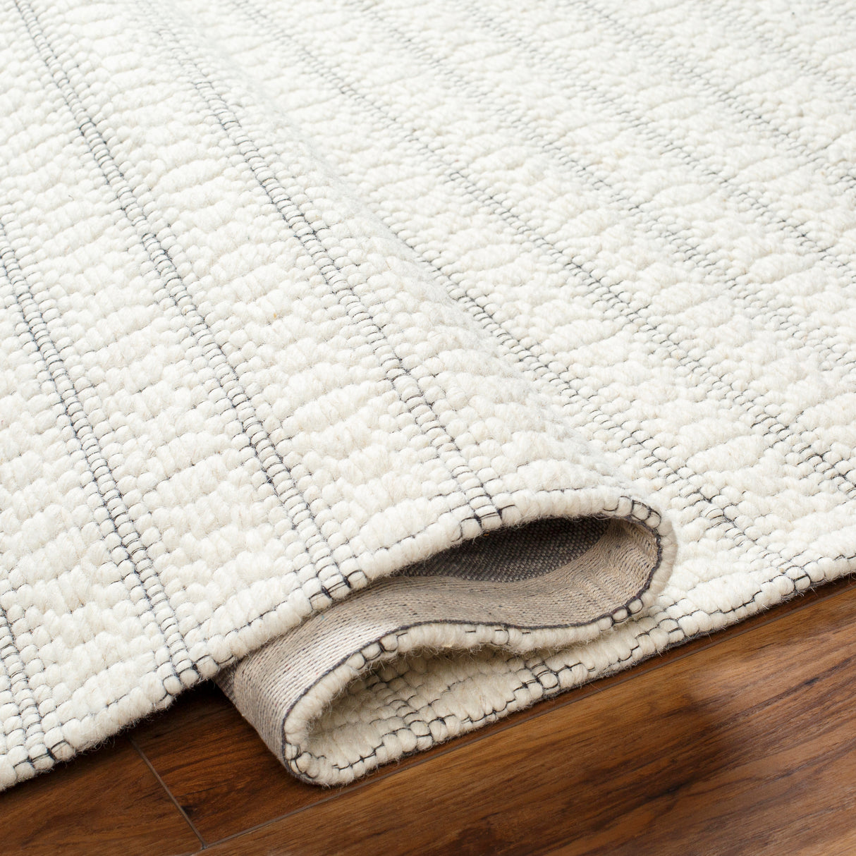 Surya Empoli Epo-2301 Light Silver, Off-White, Light Grey Rug.