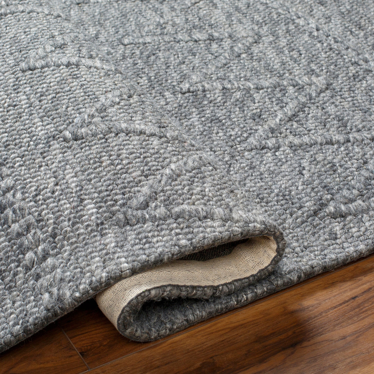 Surya Empoli Epo-2304 Grey, Pewter, Dark Grey Rug.