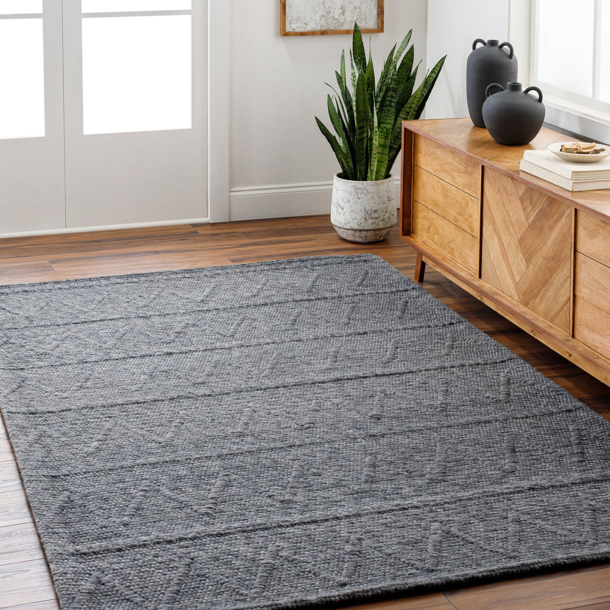 Surya Empoli Epo-2304 Grey, Pewter, Dark Grey Rug.