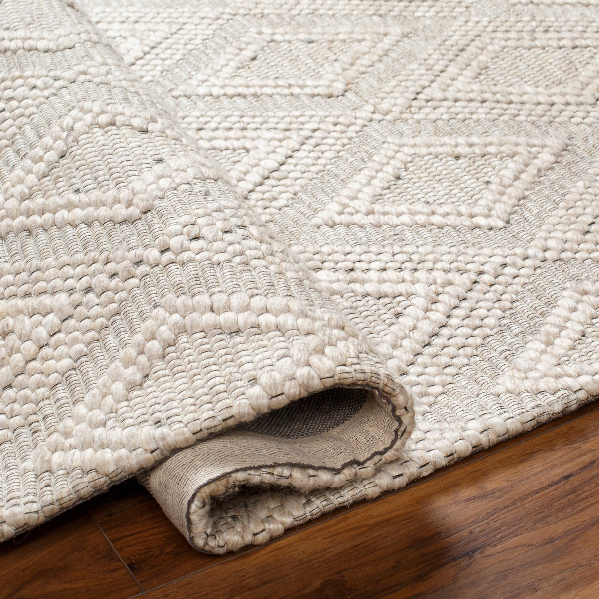Surya Empoli Epo-2314 Light Grey, Ash, Light Silver Rug.