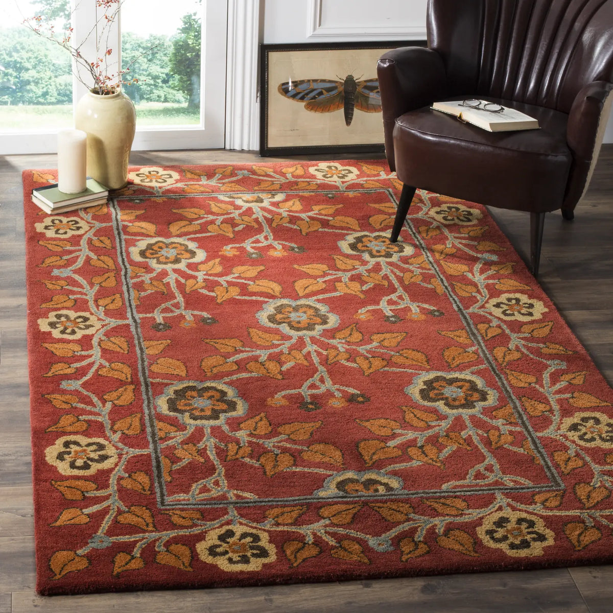 Safavieh Heritage 4'-0" x 6'-0" Rug in Red / Multi
