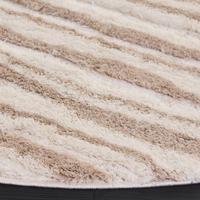 Safavieh Seattle Shag 900 6'-7" x 6'-7" Rug in Ivory / Beige