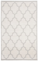 Safavieh Amherst 5'-3" x 8'-0" Rug in Beige / Light Grey