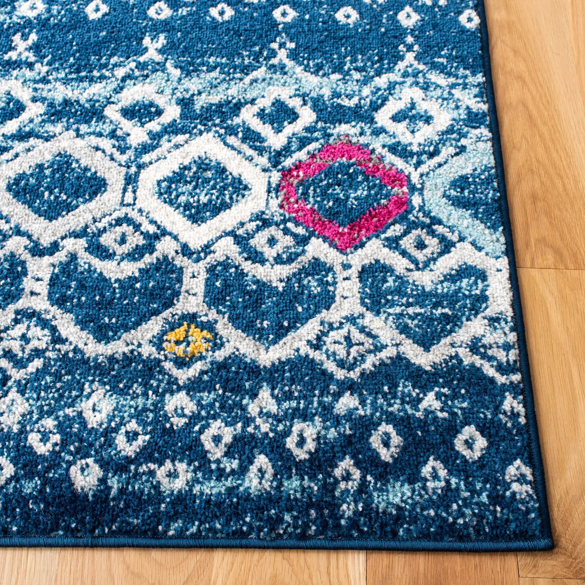 Safavieh Amsterdam 4'-0" x 6'-0" Rug in Navy / Turquoise