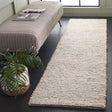Safavieh Natura 2'-3" x 8'-0" Rug in Light Grey / Beige