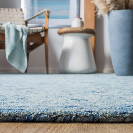 Safavieh Ikat 4'-0" x 6'-0" Rug in Blue