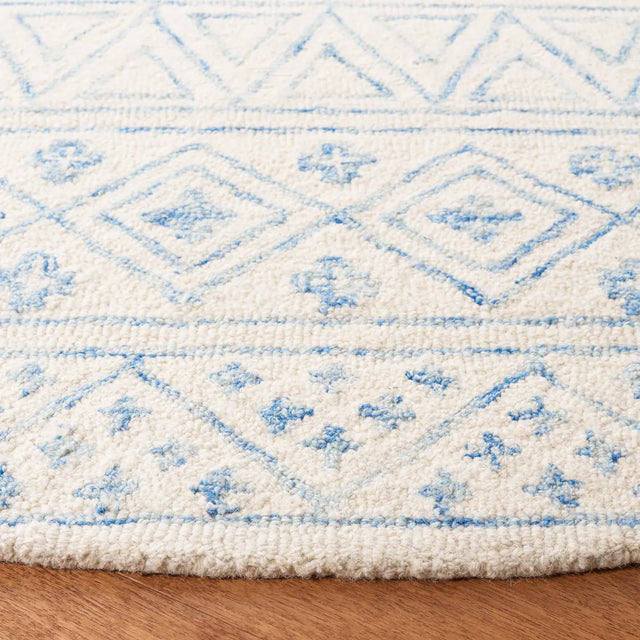 Safavieh Metro 6'-0" x 6'-0" Rug in Ivory / Blue