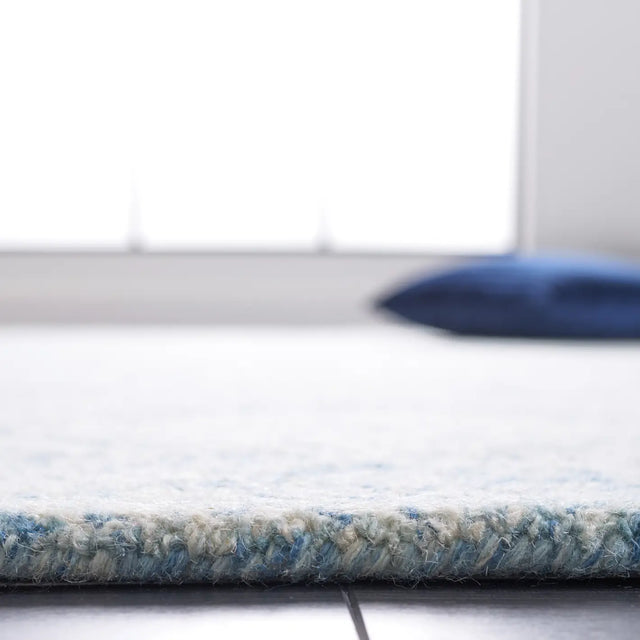 Safavieh Abstract 4'-0" x 6'-0" Rug in Blue / Ivory