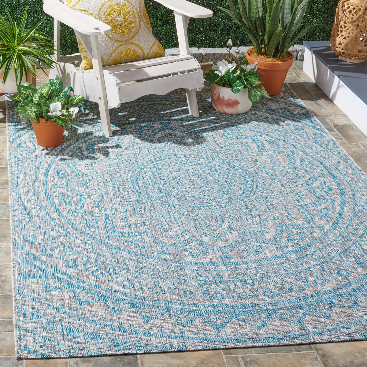 Safavieh Courtyard 4'-0" x 5'-7" Rug in Light Grey / Aqua