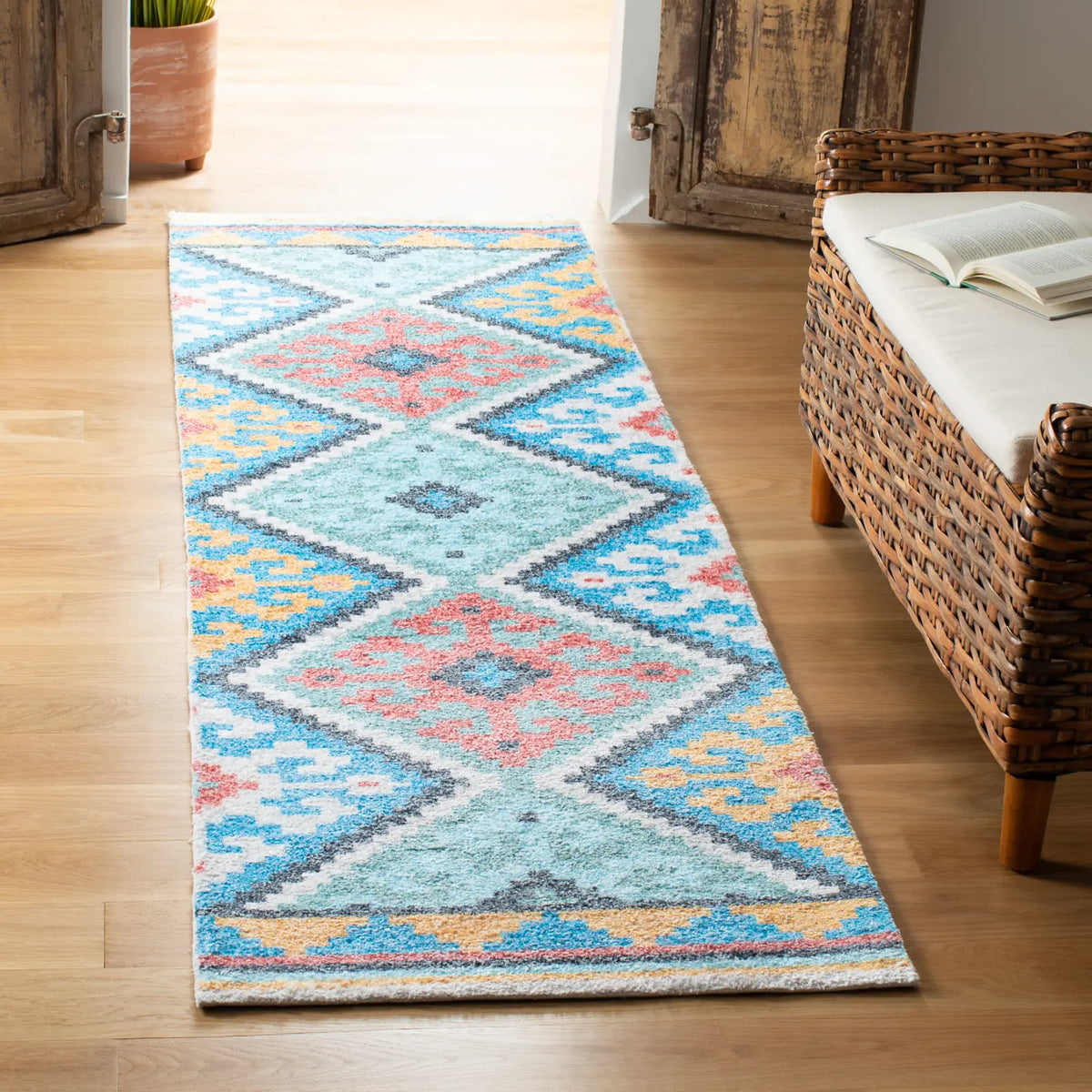 Safavieh Saffron 2'-3" x 8'-0" Rug in Blue / Aqua