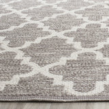 Safavieh Montauk 10'-0" x 14'-0" Rug in Grey / Ivory