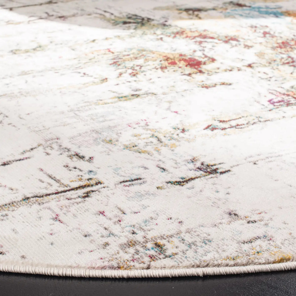 Safavieh Aria 6'-5" x 6'-5" Rug in Cream / Olive