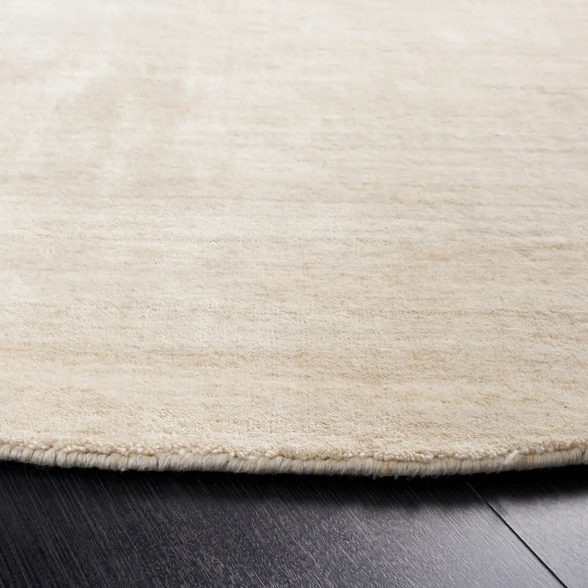 Safavieh Mirage 6'-0" x 6'-0" Rug in Beige