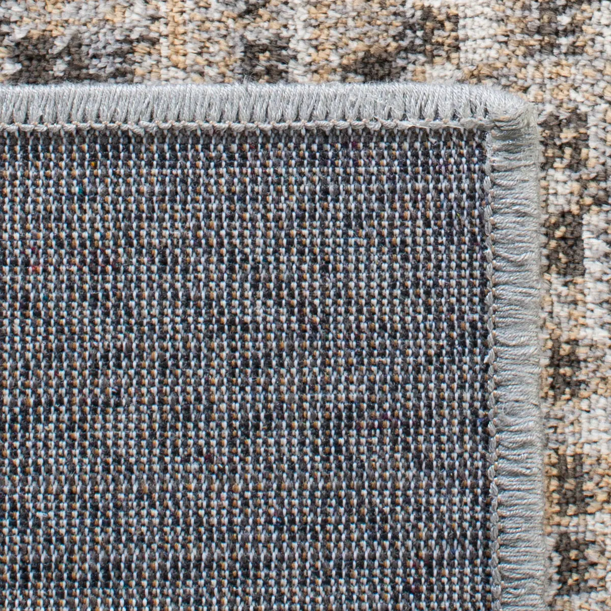 Safavieh Atlas 4'-0" x 6'-0" Rug in Ivory / Beige