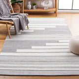 Safavieh Kilim 4'-0" x 6'-0" Rug in Ivory / Grey