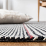Safavieh Marbella 4'-0" x 6'-0" Rug in Black / Ivory