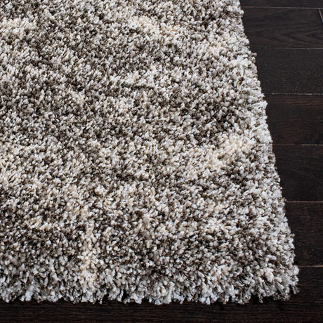 Safavieh Hudson Shag 4'-0" x 6'-0" Rug in Grey / Ivory