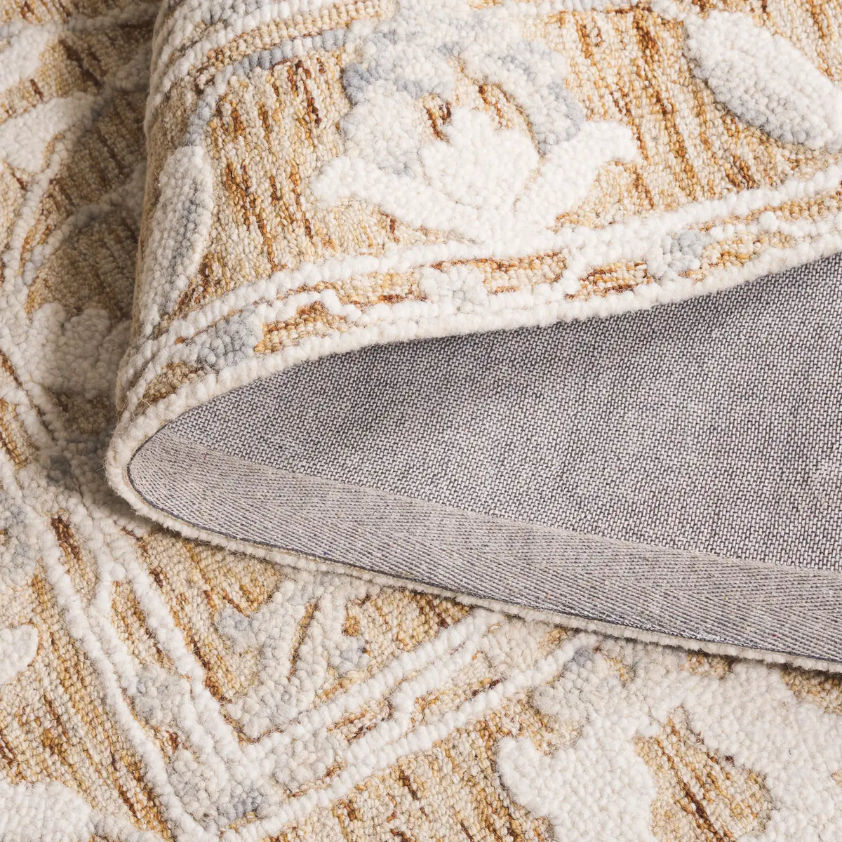 Safavieh Marquee 4'-0" x 6'-0" Rug in Rust / Blue