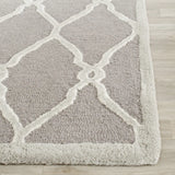 Safavieh Cambridge 4'-0" x 6'-0" Rug in Dark Grey / Ivory