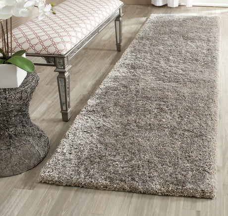 Safavieh Sg-Sbs-South Beach Shag 2'-3" x 8'-0" Rug in Silver