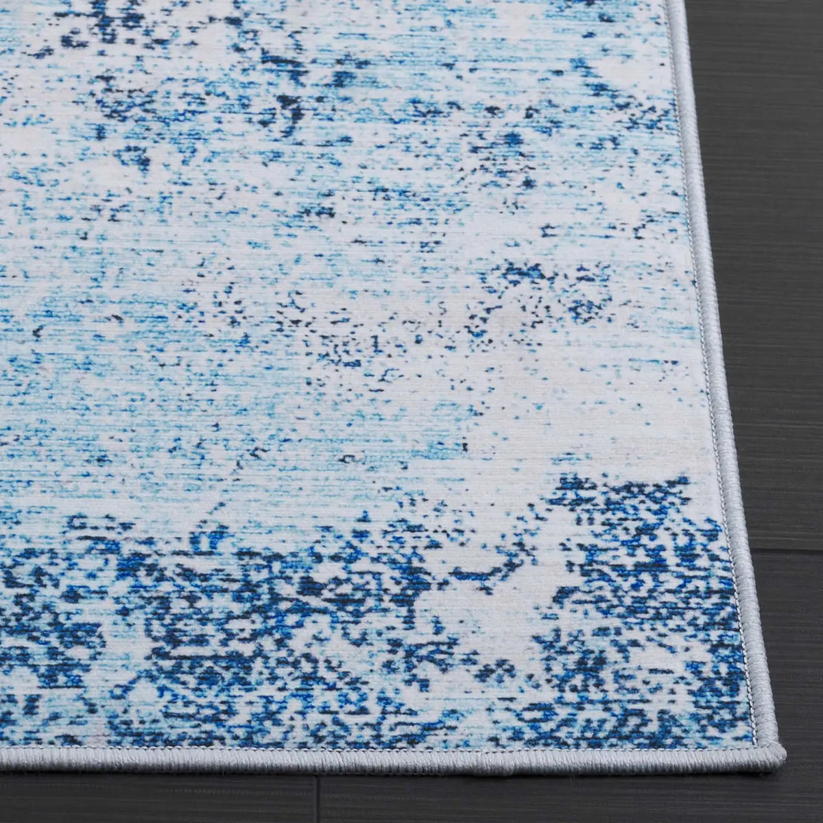 Safavieh Tacoma 4'-0" x 6'-0" Rug in Beige / Turquoise