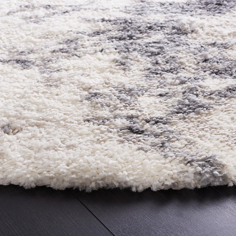 Safavieh Fontana Shag  800 6'-7" x 6'-7" Rug in Ivory / Grey