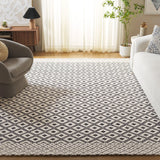 Safavieh Marbella 6'-0" x 9'-0" Rug in Black / Ivory