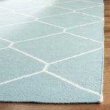 Safavieh Dhurries 4'-0" x 6'-0" Rug in Light Blue / Ivory