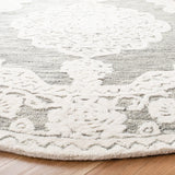 Safavieh Micro-Loop 5'-0" x 5'-0" Rug in Grey / Ivory