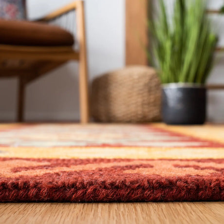 Safavieh Aspen 4'-0" x 6'-0" Rug in Red / Gold