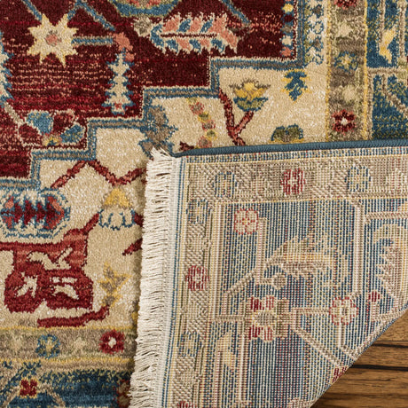 Safavieh Kashan 4'-0" x 6'-0" Rug in Blue / Red